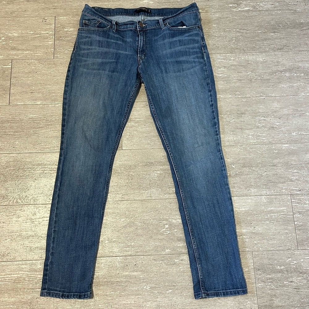 Levi's 524 Jeans Women's Too SuperLow Blue Medium Wash Denim Jeans Size 15M